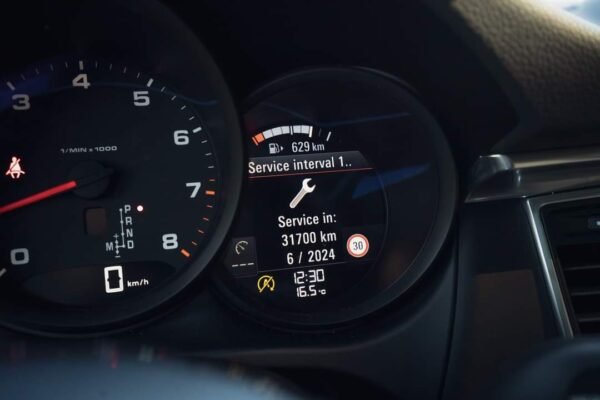 Porsche Macan – Image 38