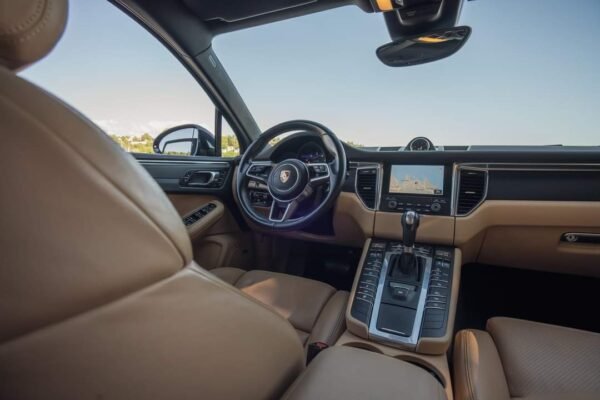 Porsche Macan – Image 39