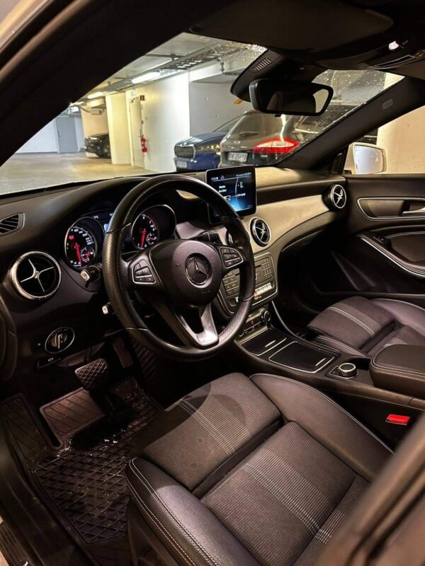Mercedes-Benz CLA 180 – Image 14