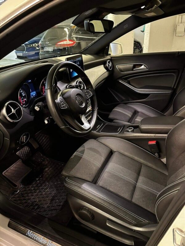 Mercedes-Benz CLA 180 – Image 13