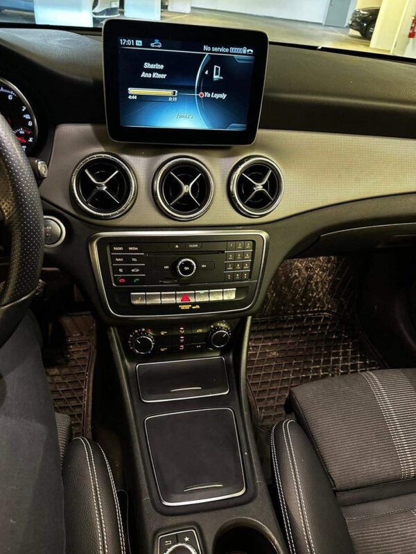 Mercedes-Benz CLA 180 – Image 17