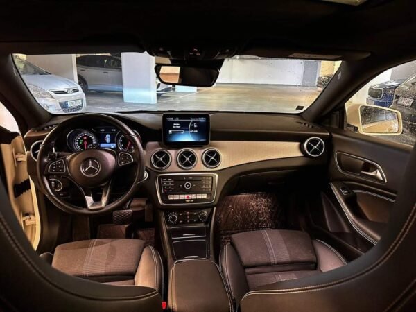 Mercedes-Benz CLA 180 – Image 15