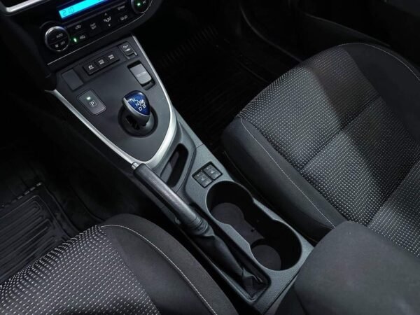 Toyota Auris – Image 12