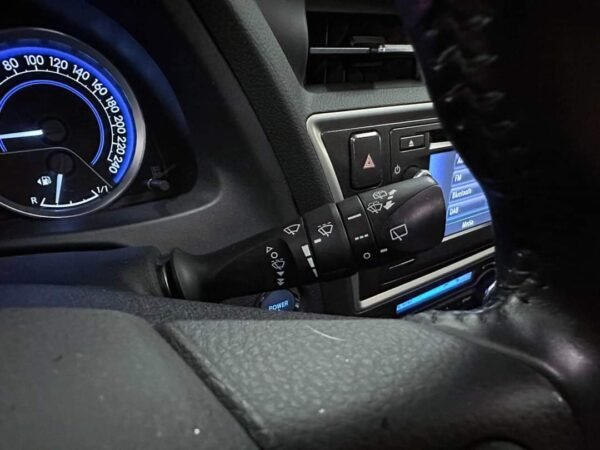 Toyota Auris – Image 19