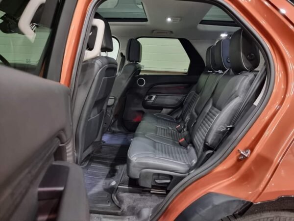 Land Rover Discovery – Image 17