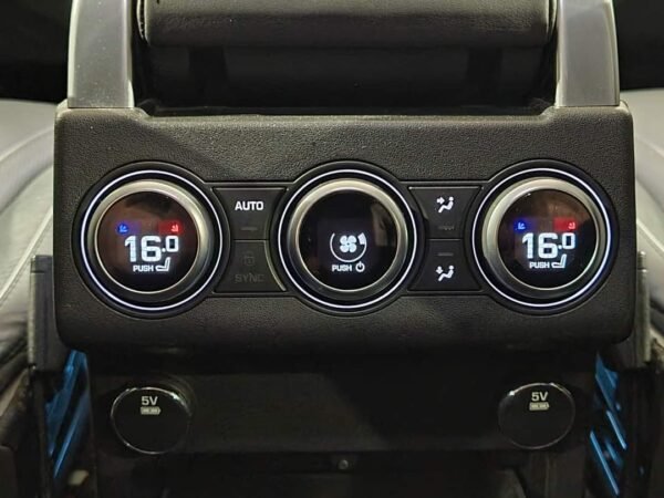 Land Rover Discovery – Image 15