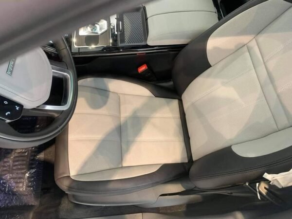 Range Rover Evoque Velar – Image 10