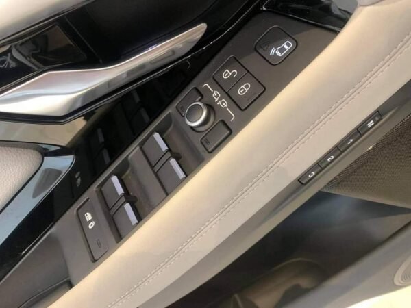 Range Rover Evoque Velar – Image 7