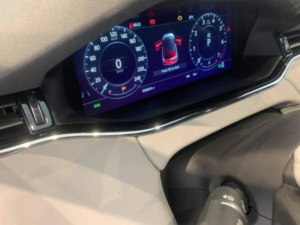 Range Rover Evoque Velar – Image 11