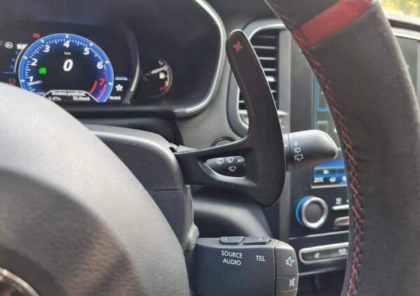 Renault Megane – Image 12