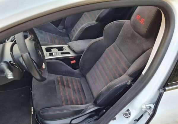 Renault Megane – Image 28