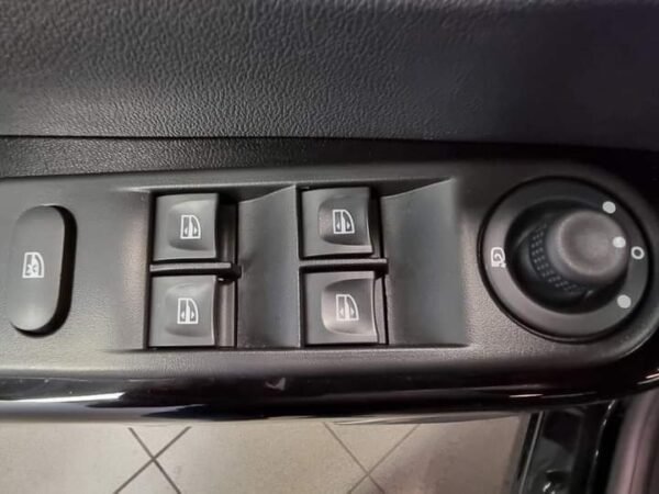Renault Captur – Image 14