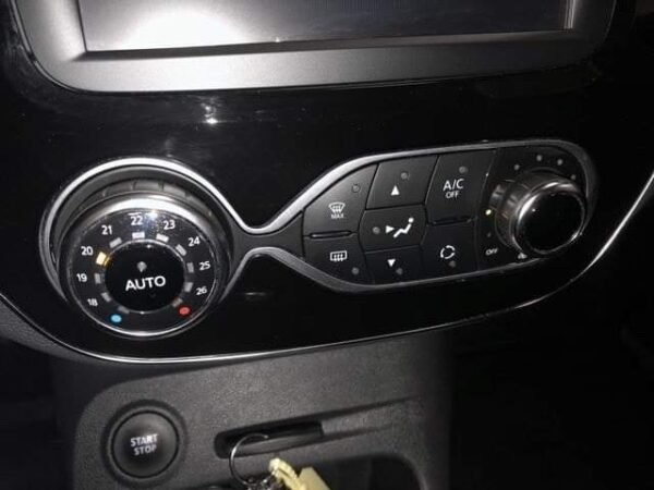 Renault Captur – Image 12