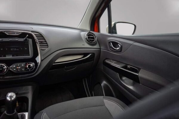 Renault Captur – Image 9