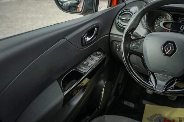 Renault Captur – Image 8