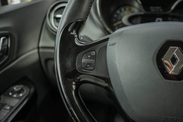 Renault Captur – Image 12