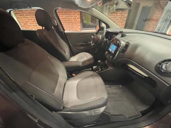 Renault Captur – Image 18
