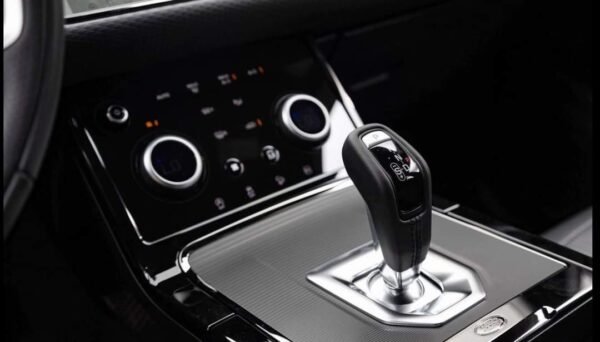 RANGE ROVER ÉVOQUE – Image 19