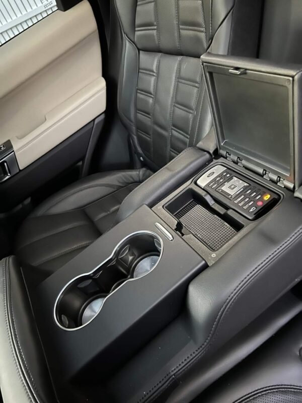Range Rover Sport SVR – Image 16