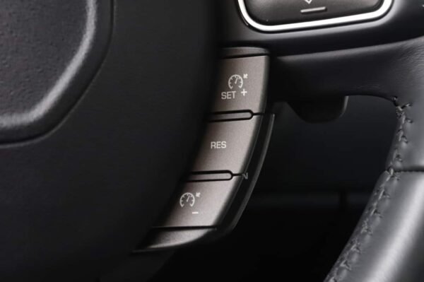 Land Rover Range Rover Evoque – Image 22