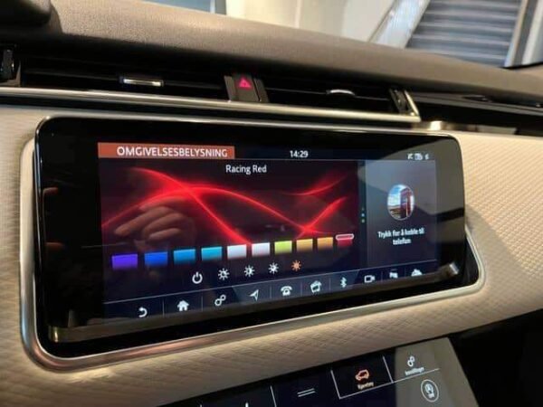 Range Rover Velar – Image 29