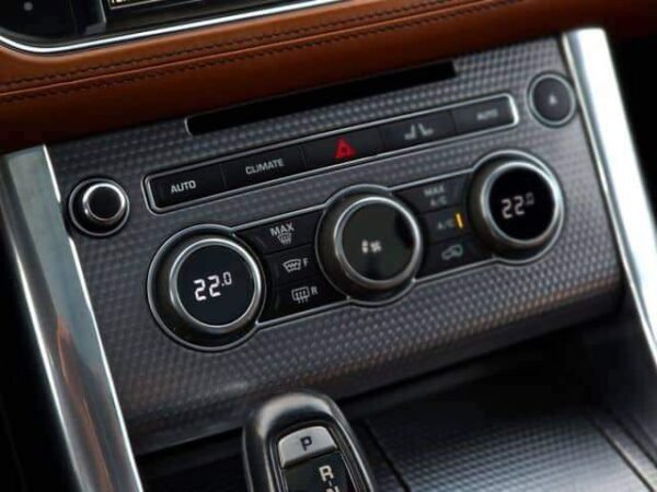 Range Rover Sport – Image 29
