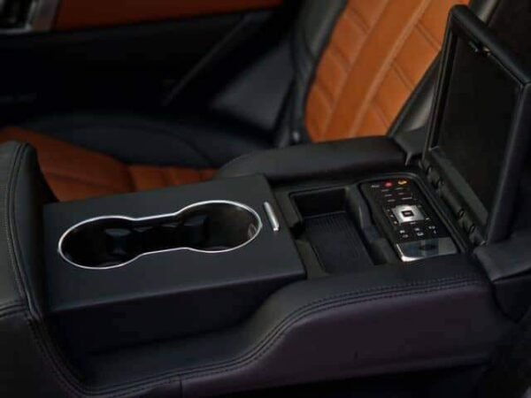 Range Rover Sport – Image 32