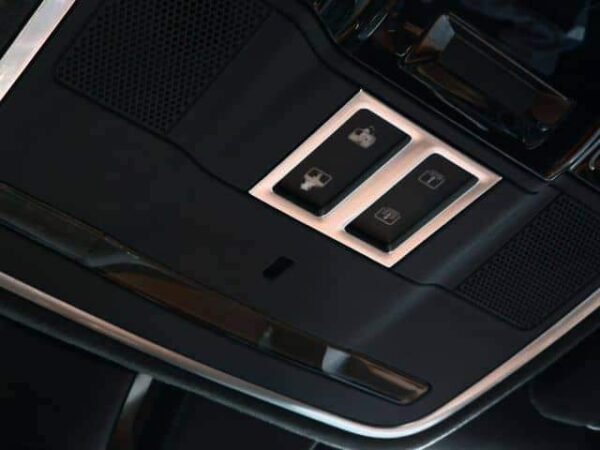 Range Rover Sport – Image 31