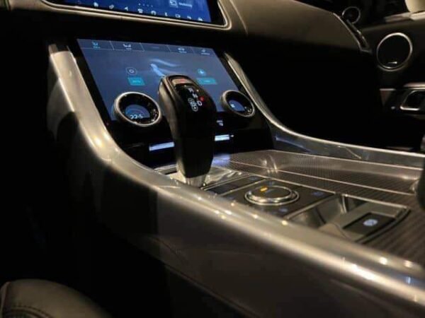 Range Rover Sport – Image 17