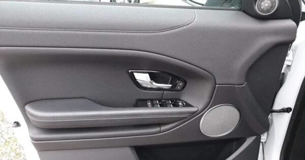 Range Rover Evoque  – Image 11