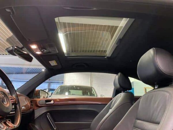 Volkswagen Beetle – Image 18