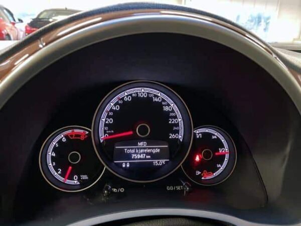 Volkswagen Beetle – Image 19