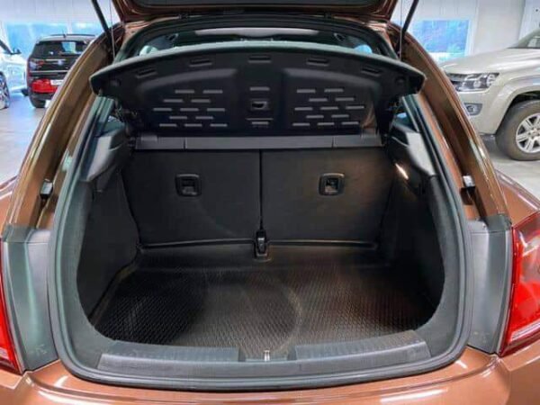 Volkswagen Beetle – Image 36