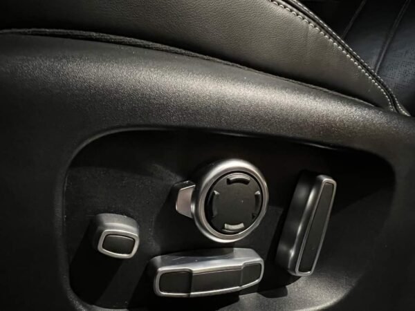 Range Rover Velar – Image 15