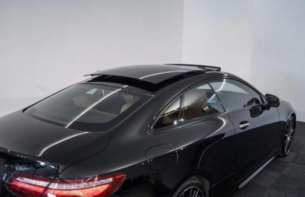 Mercedes-Benz E-Classe 200 Coupé AMG – Image 9