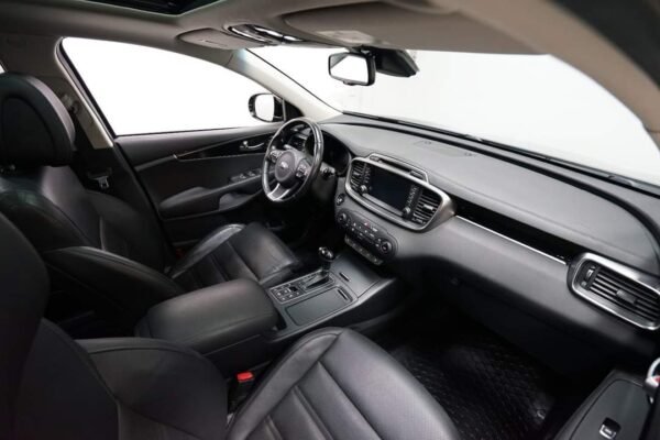 Kia Sorento – Image 17