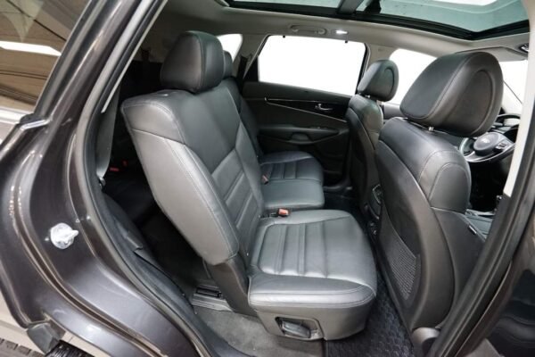 Kia Sorento – Image 34