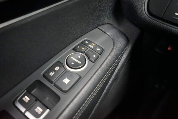 Kia Sorento – Image 43