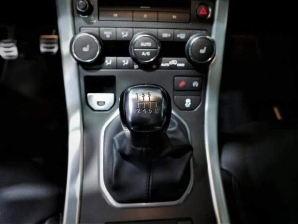 Range Rover Evoque – Image 11