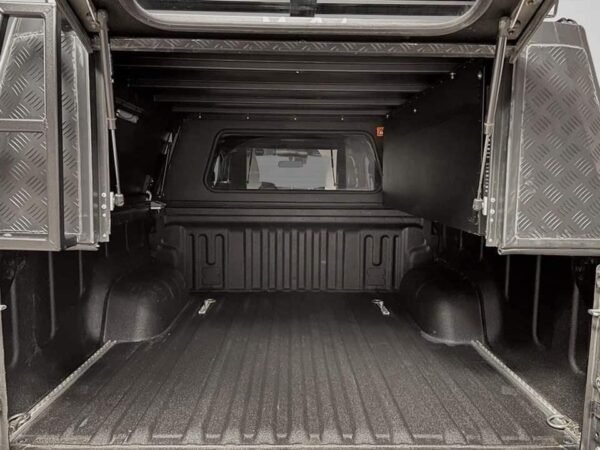 Toyota HiLux – Image 21
