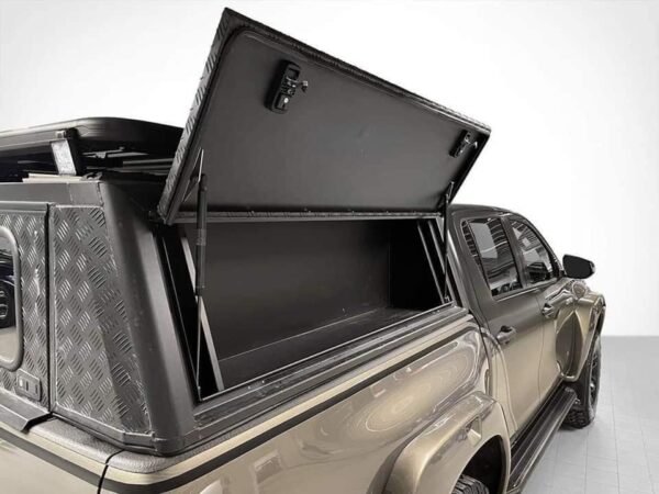Toyota HiLux – Image 26