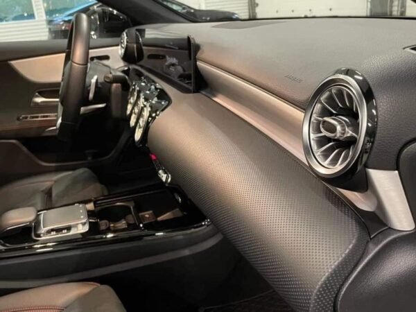 Mercedes-Benz Classe-A
200 – Image 32