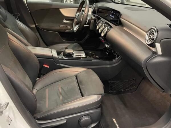 Mercedes-Benz Classe-A
200 – Image 42
