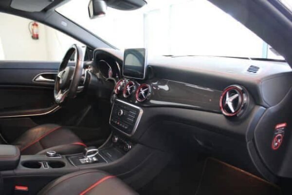 Mercedes-Benz CLA 45 AMG – Image 28