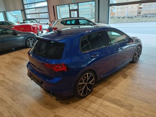 Volkswagen Golf 2.0 TSI R DSG 4Motion – Image 10