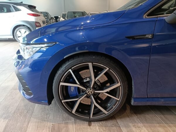Volkswagen Golf 2.0 TSI R DSG 4Motion – Image 11