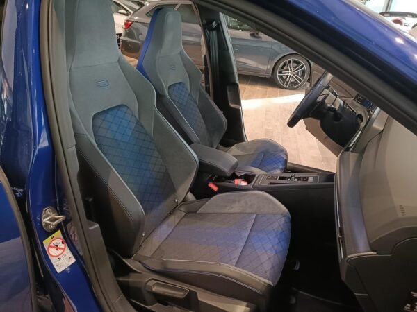 Volkswagen Golf 2.0 TSI R DSG 4Motion – Image 13