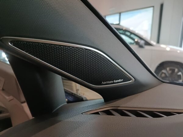 Volkswagen Golf 2.0 TSI R DSG 4Motion – Image 21