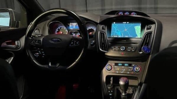 Ford Focus RS 350 CH – Image 33