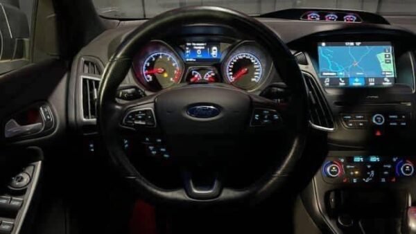 Ford Focus RS 350 CH – Image 37